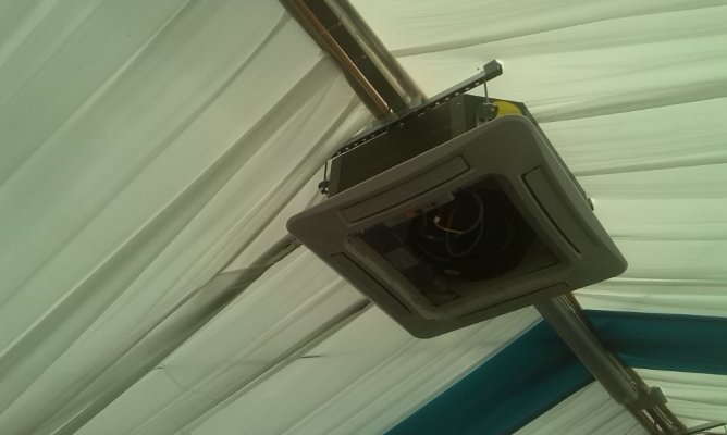 Klimatizace v párty stanu